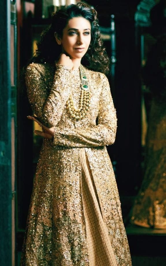 sabyasachi gold lehenga karisma kapoor2