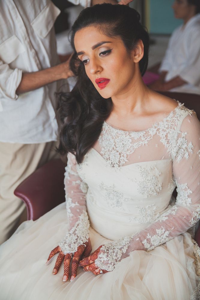 A classic Catholic-Hindu destination wedding in Goa