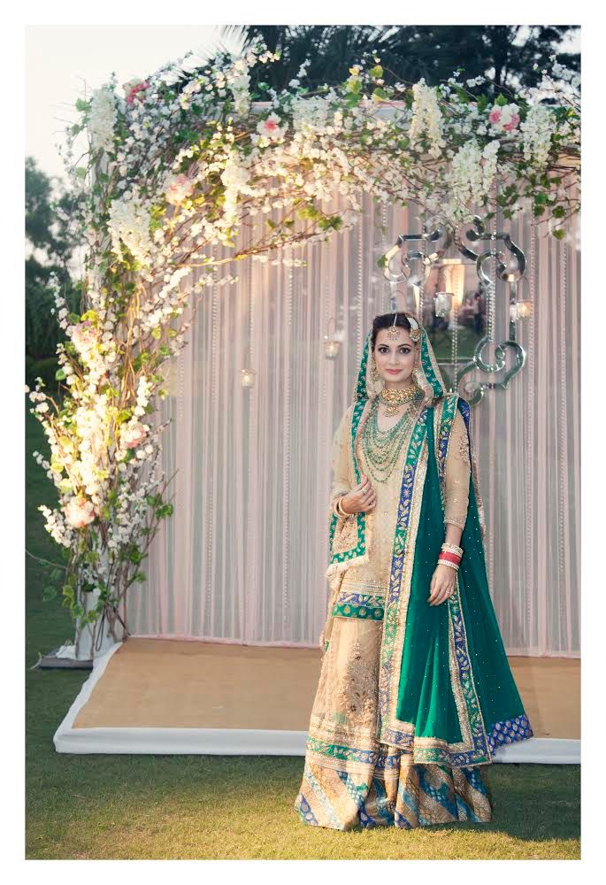 Dia Mirza's wedding outfit created by Mrs. Ritu Kumar (1)