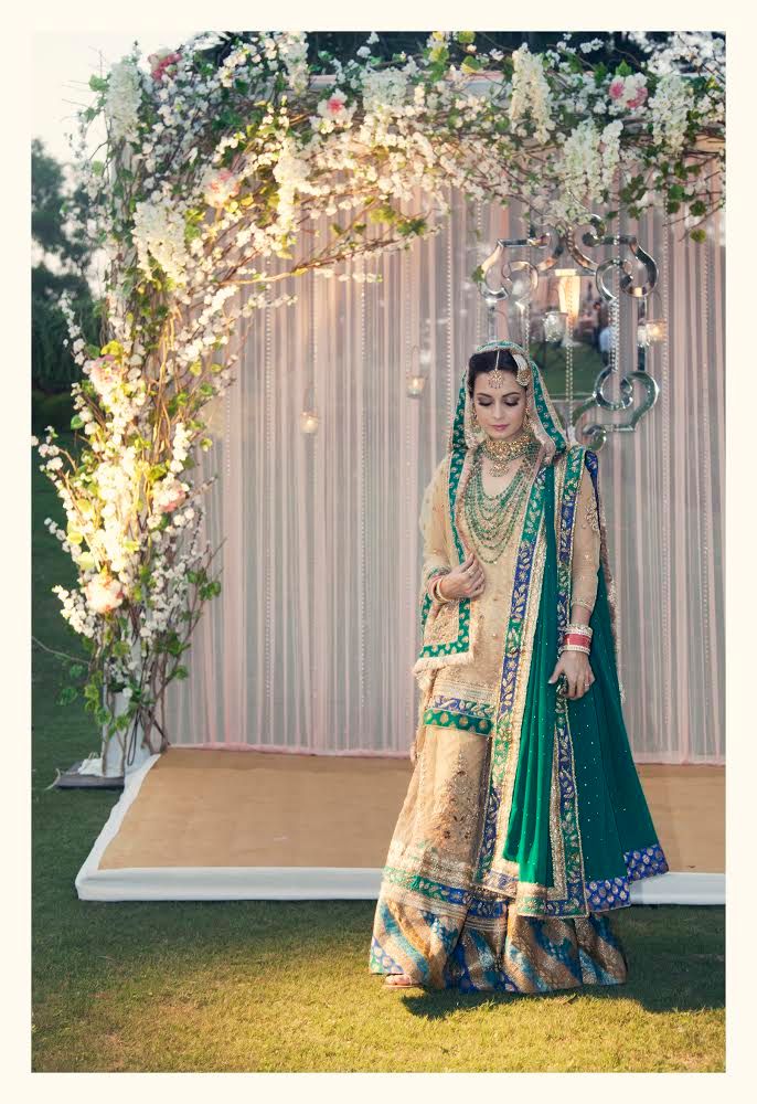 Dia Mirza's wedding outfit created by Mrs. Ritu Kumar 2