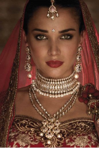 Tanishq Bridal Collection For The North Indian Bride The Wedding Day Wedmegood