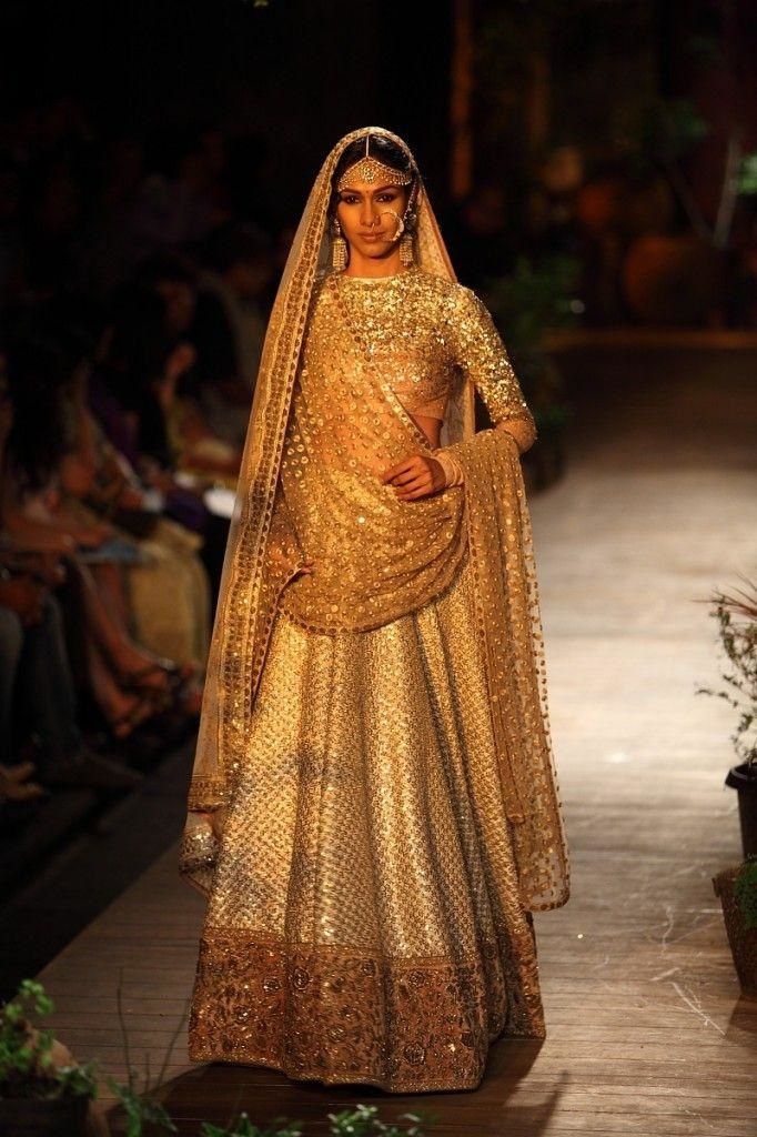 dupatta drape saree