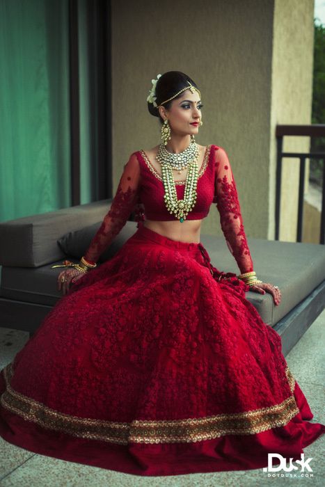 Tricks to Make your Bridal Lehenga Feel Lighter! * Don't Forget