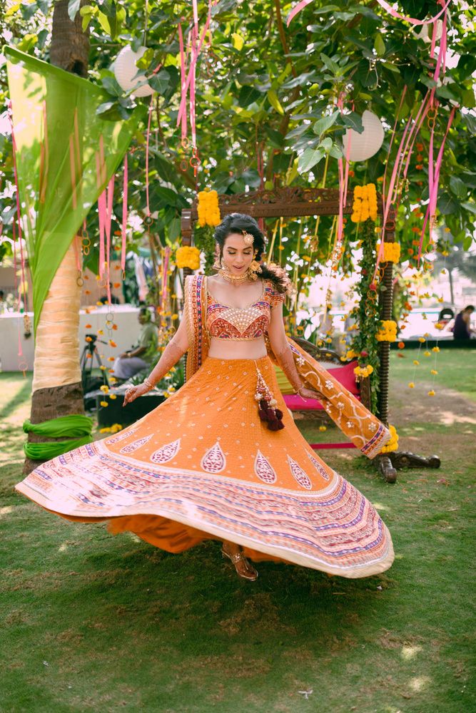 Tricks to Make your Bridal Lehenga Feel Lighter! * Don't Forget