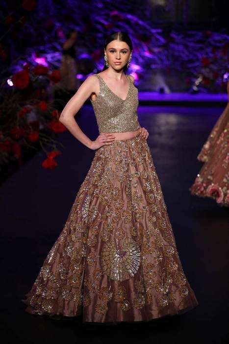 120-manishmalhotra-aicw-2134