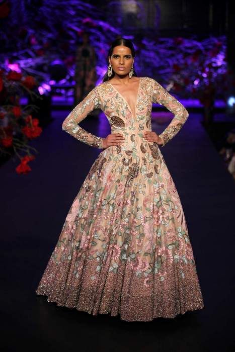 132-manishmalhotra-aicw-2146