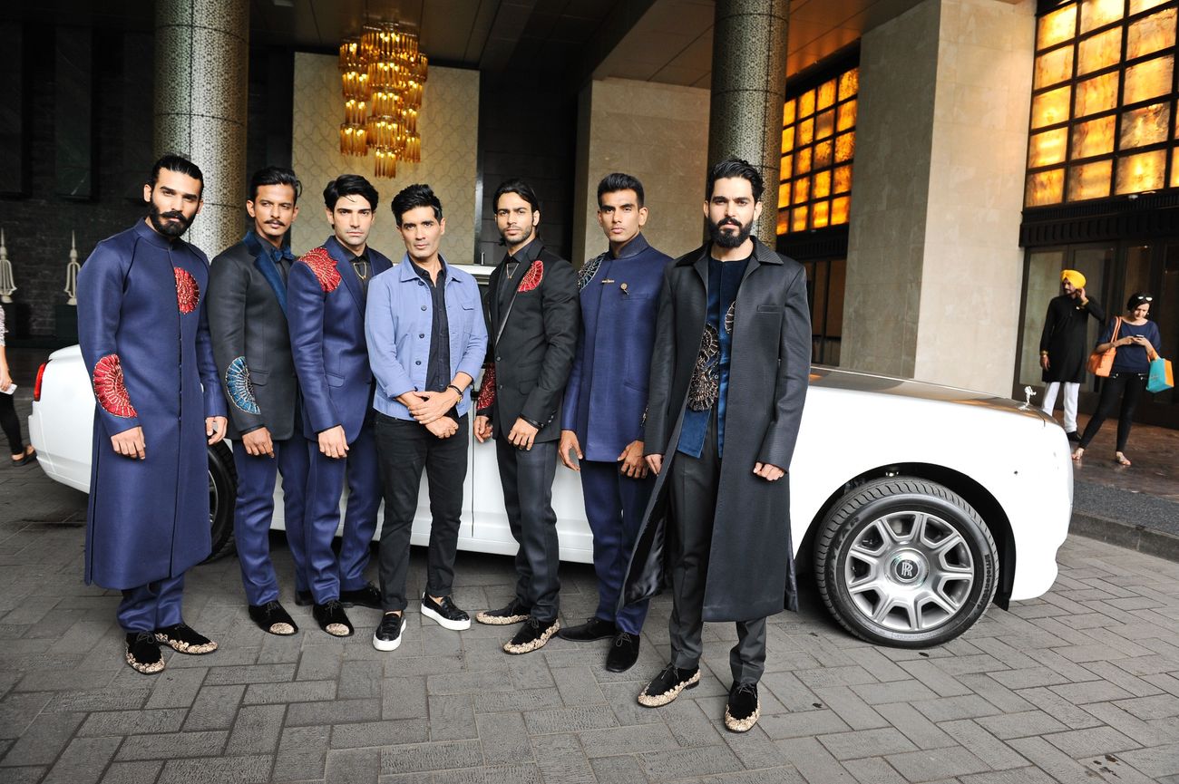 Designer Manish Malhotra with models at the preview of his collection 'The Gentlemen's Club' at Lakme Fashion Week Winter Festive 2015_2