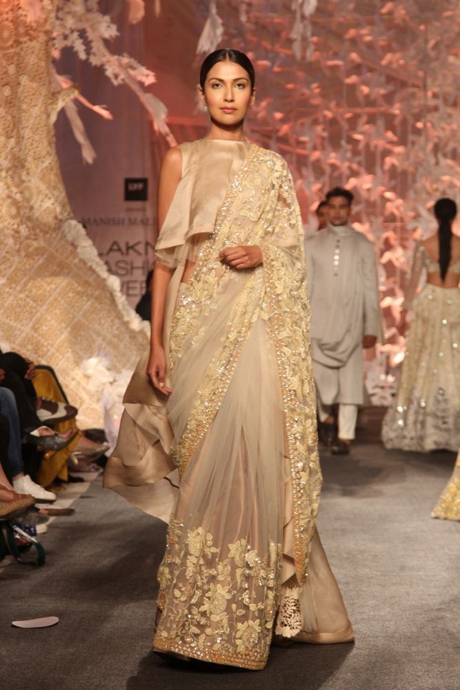 Model in Manish Malhotra's ELEMENTS Collection_LFW4