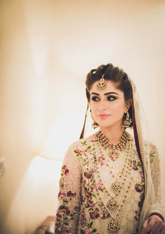 6 Hairstyle Ideas We Can Emulate From Pakistani Brides Wedmegood