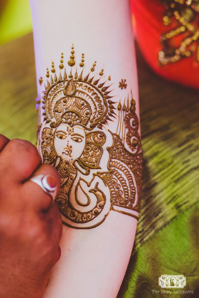 god ganesha design on mehendi