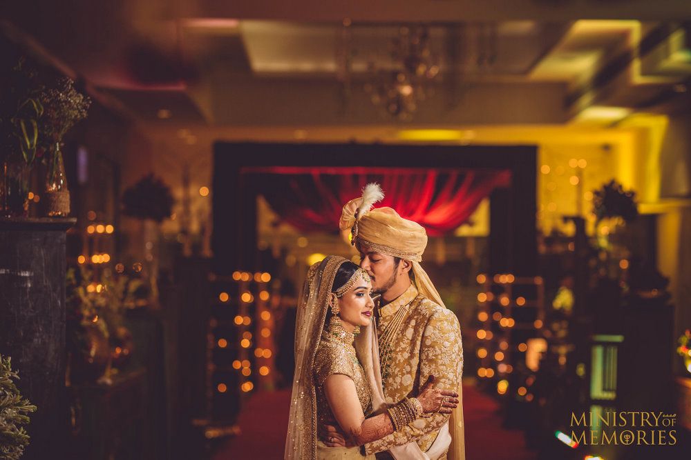 Regal Surat Wedding With A Bride In Exquisite Jewellery! | WedMeGood