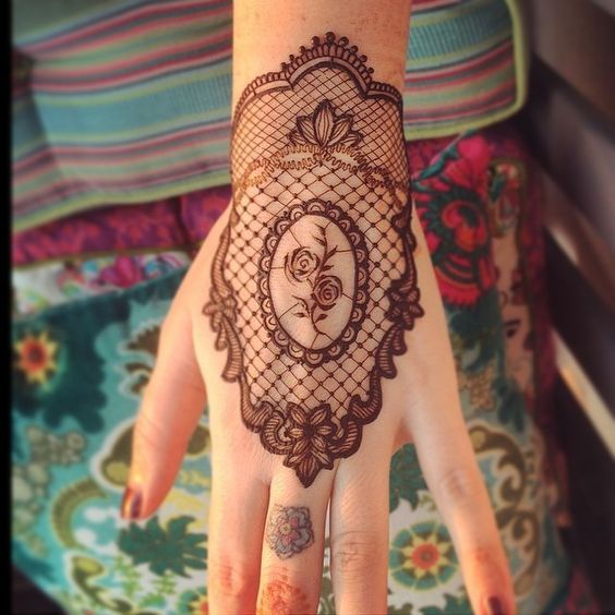 Vintage Parisian Mehndi designs