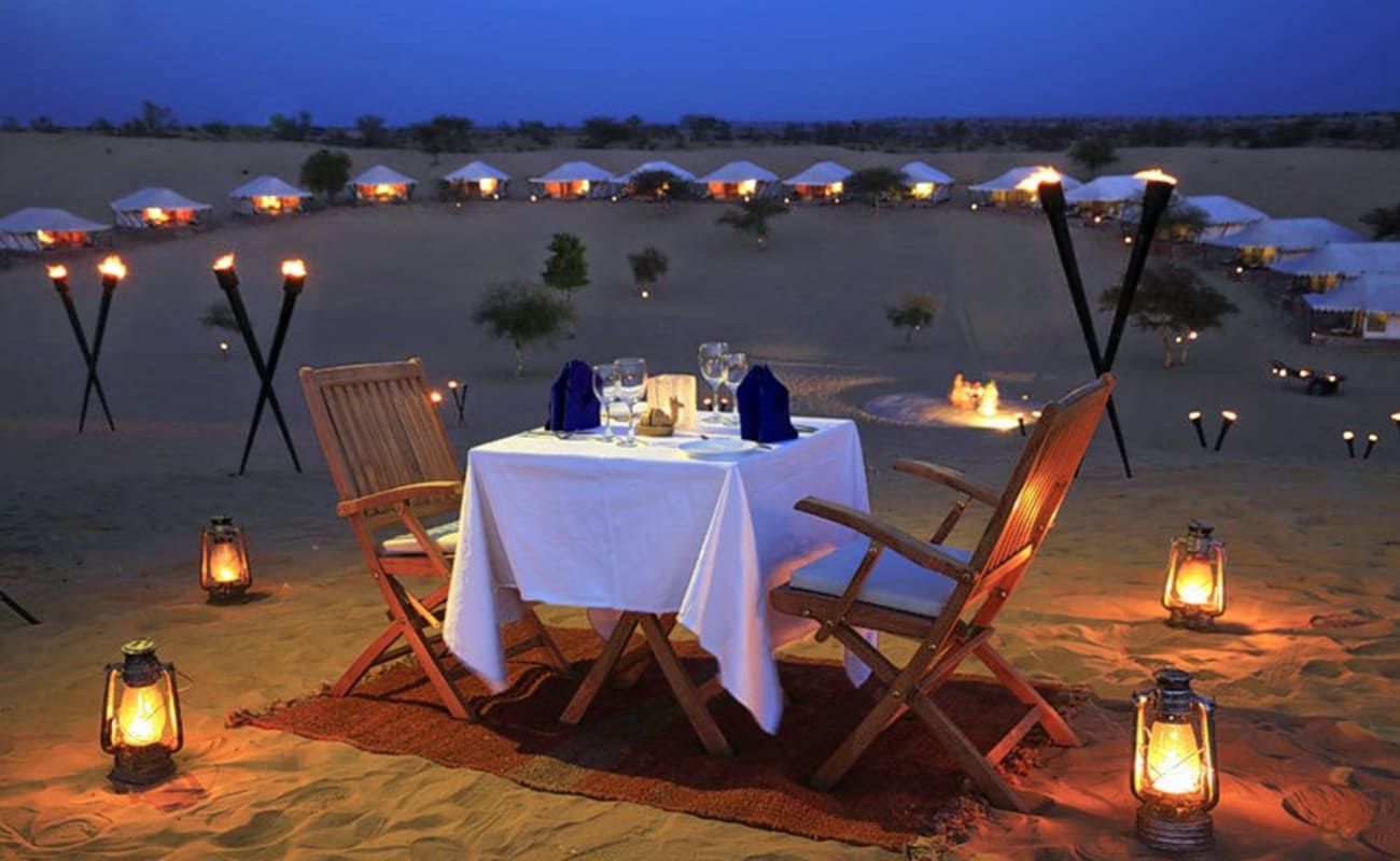 20 Craziest Romantic Dinner Experiences To Have On Your Honeymoon