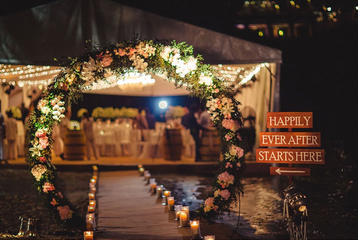 wedding entry walkway decor ideas