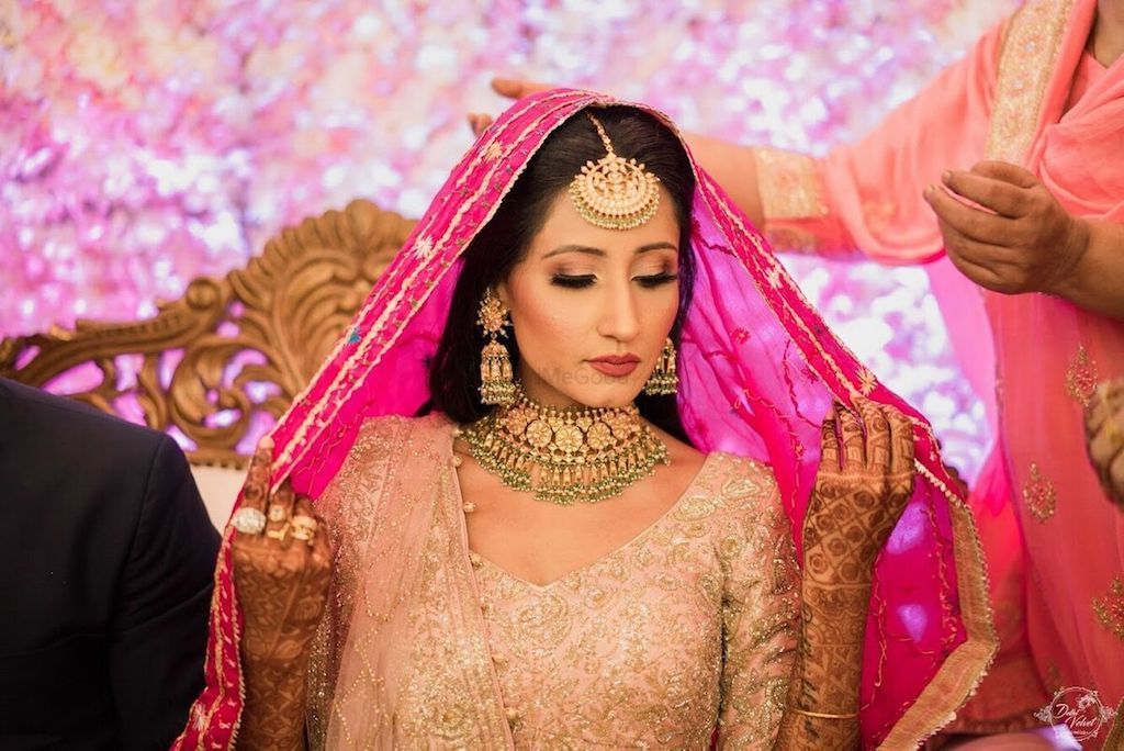 Sweet And Minimalist Punjabi Engagement With A Stunning Bride And ...