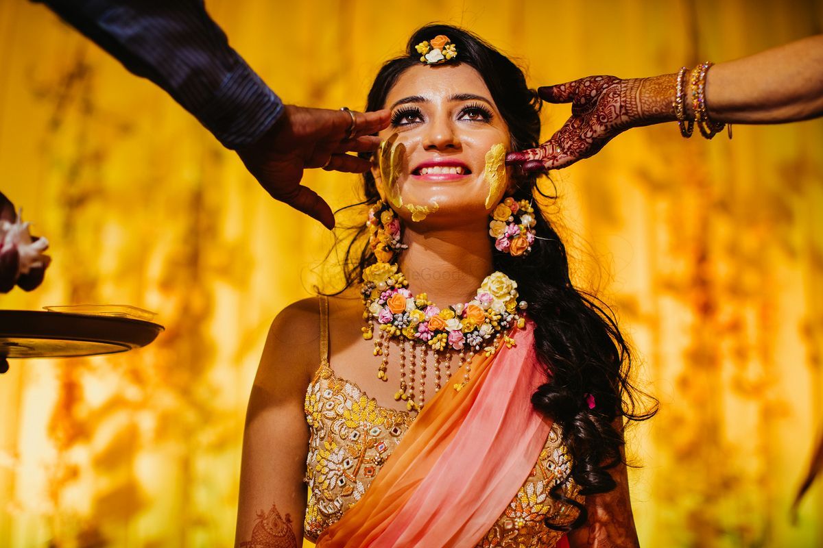 haldi-ceremony-photography-turmeric-at-indian-wedding