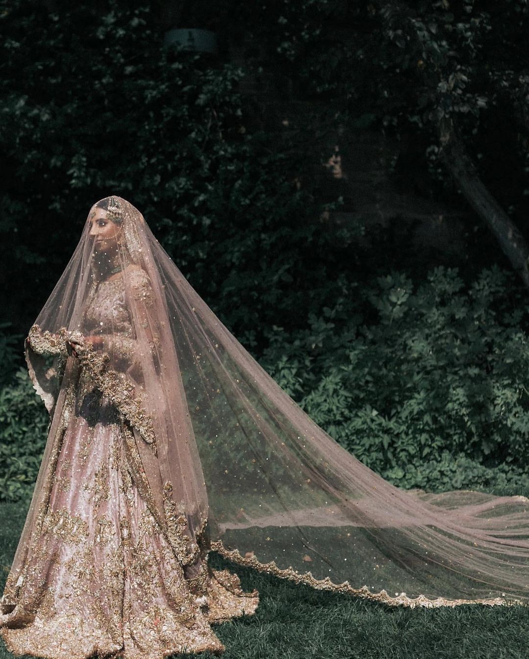 Prettiest Dupatta Shots We Spotted On Real Brides! | WedMeGood