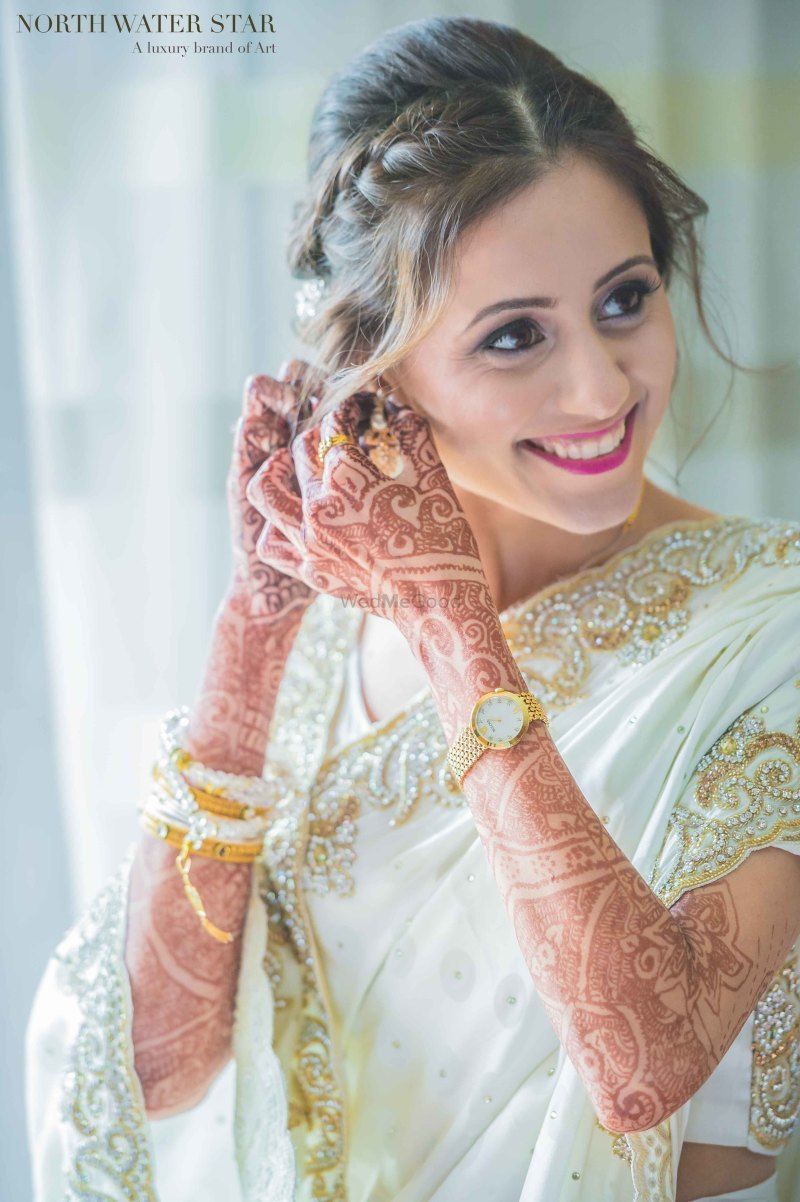 White saree with golden border & embroidery