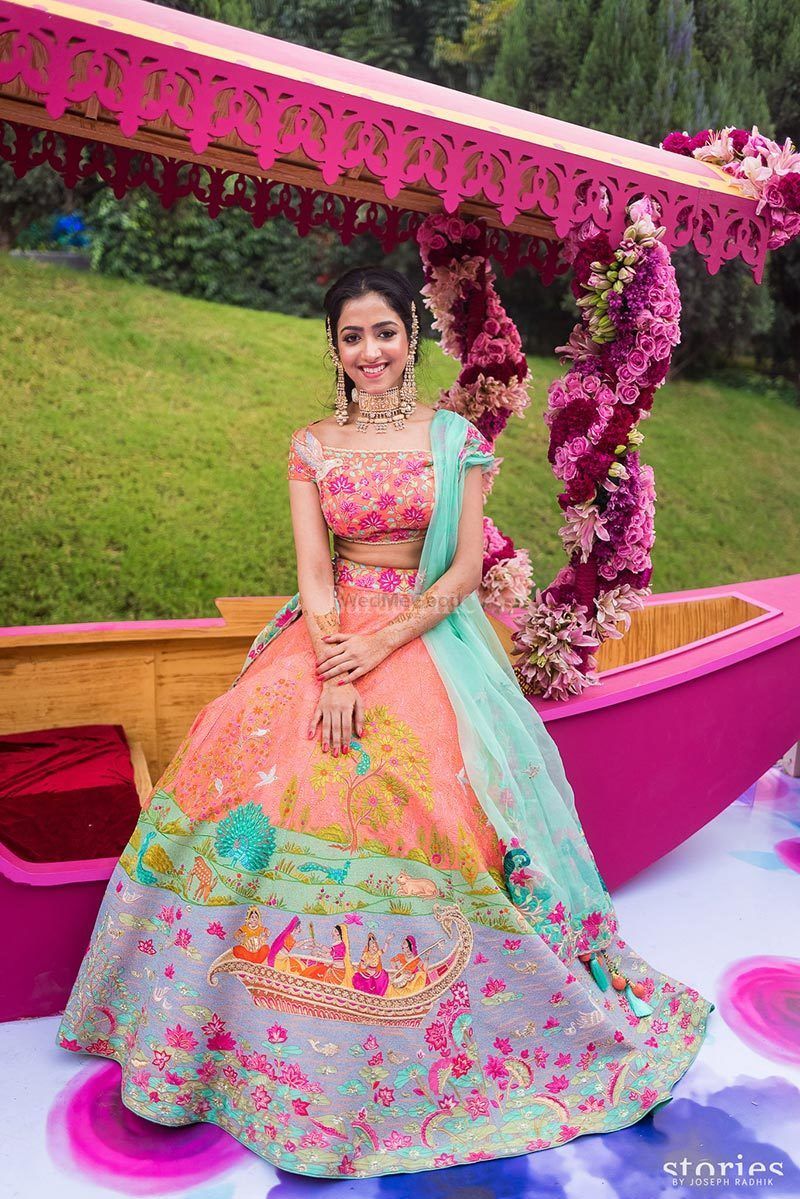 This Bride Designed Her Dream Mehendi Lehenga And It Was #OutfitGoals ...