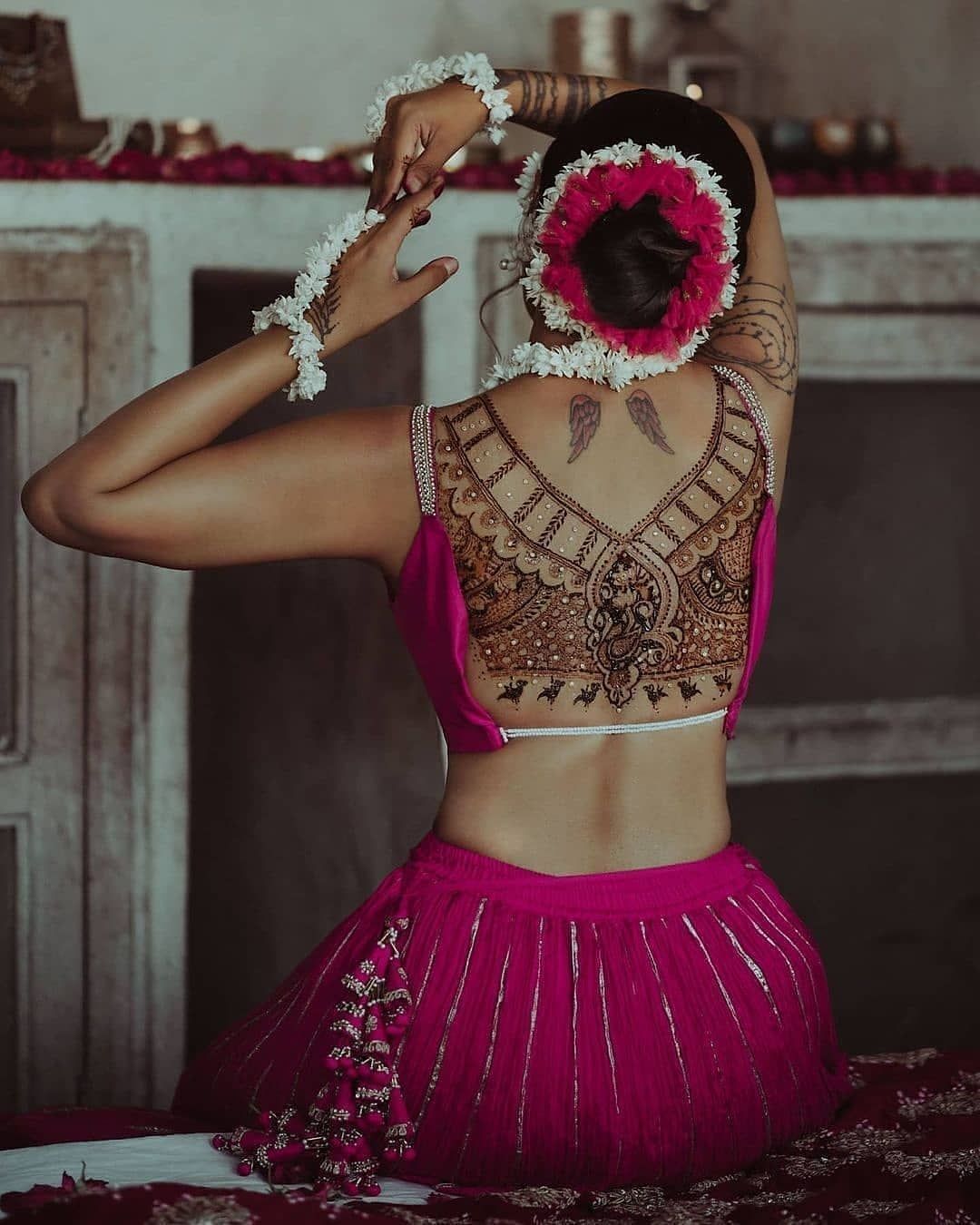 mehendi design as blouse for mehendi event