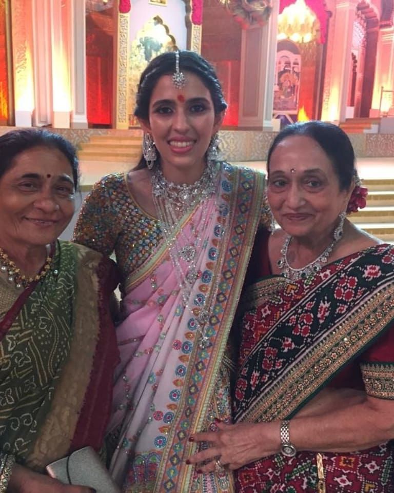 Here's What (& Who) Shloka Mehta Wore At Each Of Her Wedding Functions ...