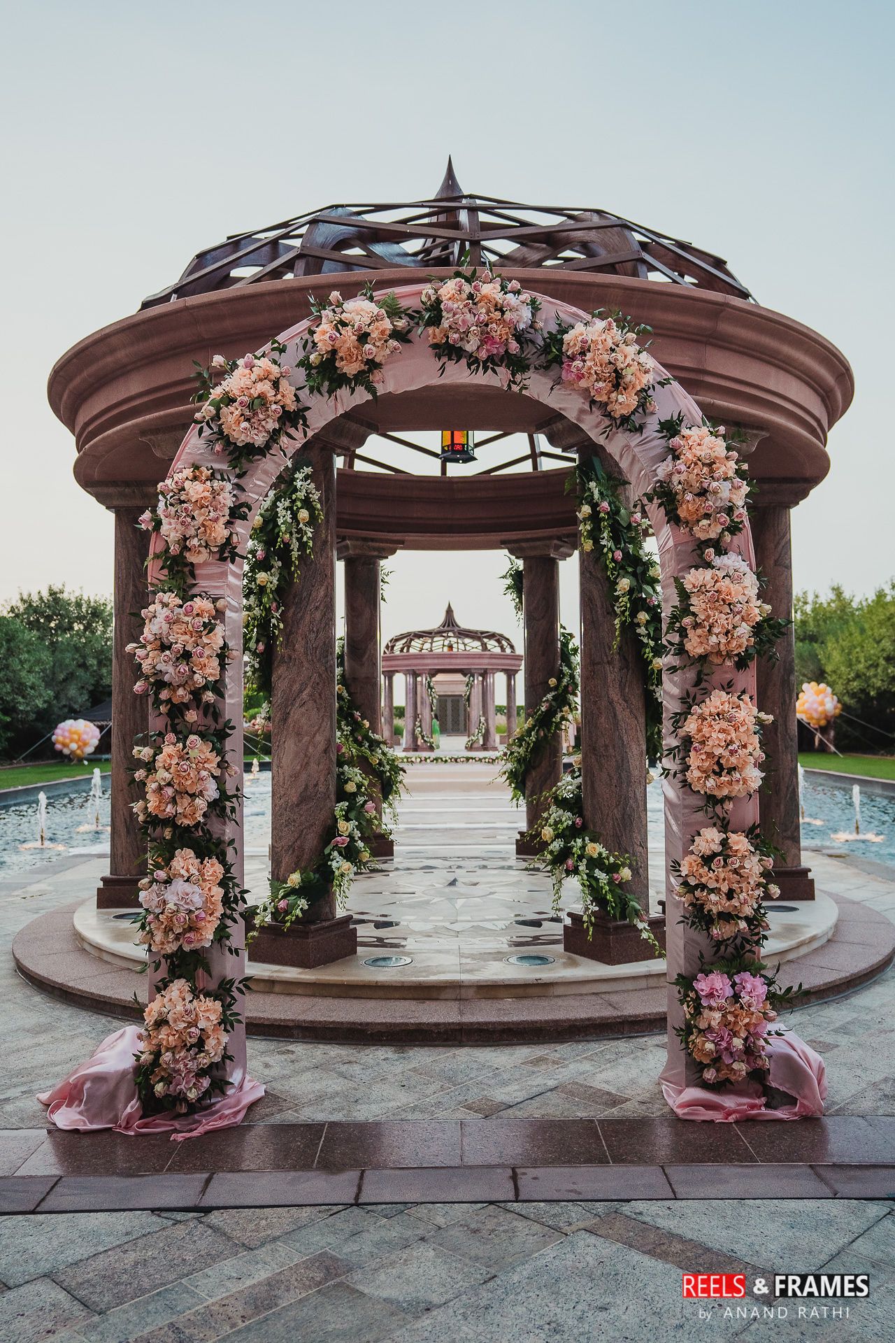 A Beautiful Abu Dhabi Wedding With Gorgeous Decor And The Bride In A ...