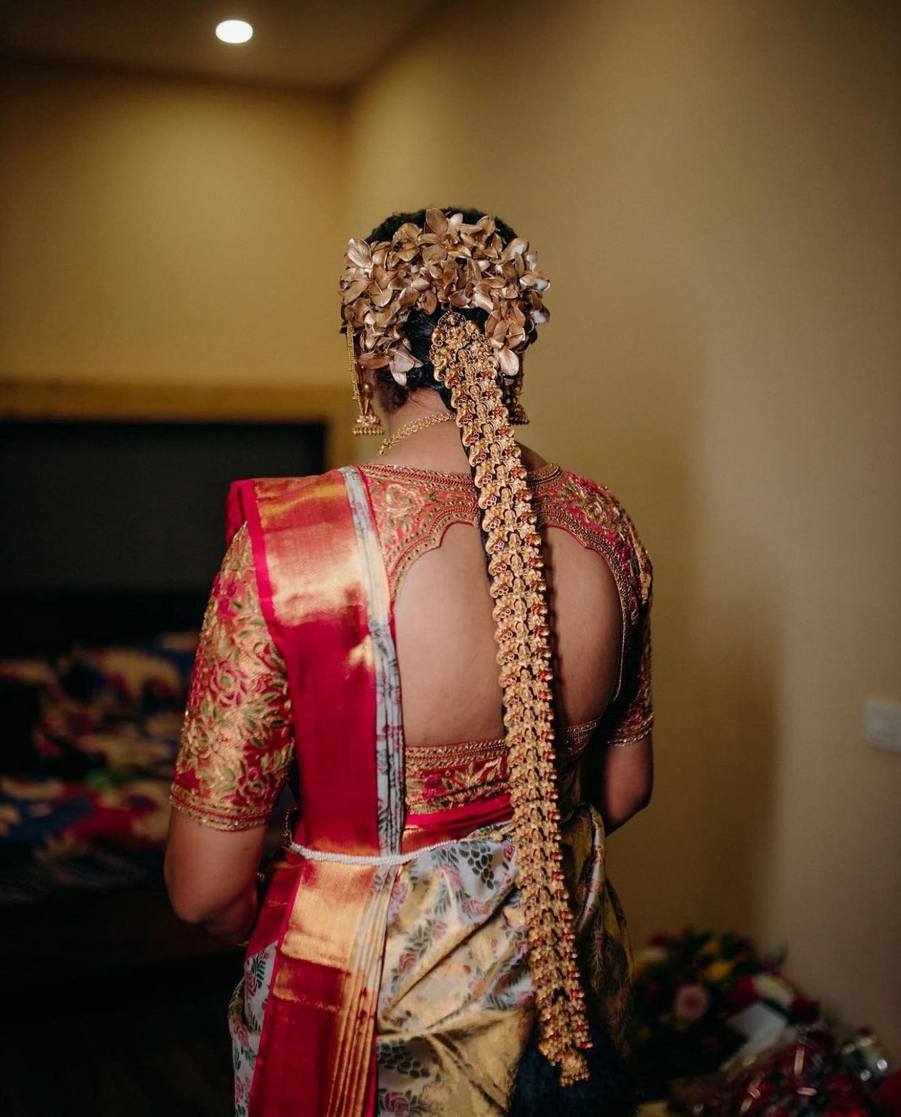 50+ Best South Indian Bridal Hairstyles | WedMeGood
