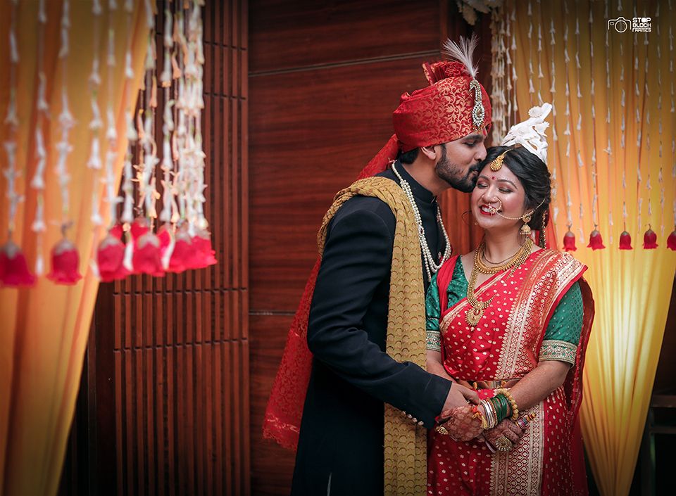 Bengali bride, bengali wedding, bangles