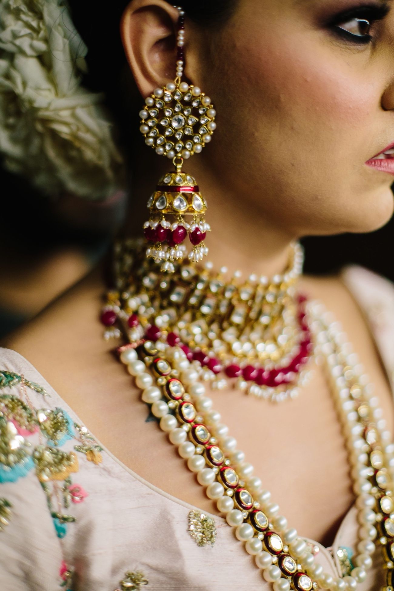 5 Pieces Of Jewellery Every Millennial Bride Must Have On Her Hands ...