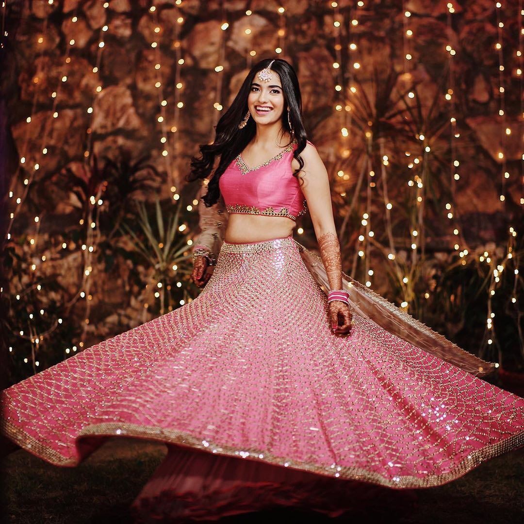 30+ Different Shades Of Pink We Spotted In Bridal Lehengas! | WedMeGood