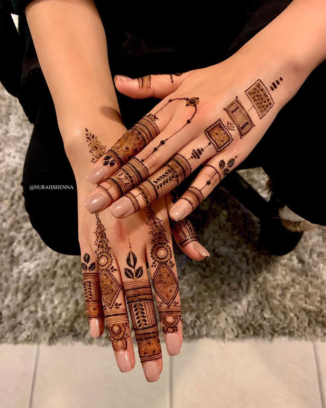 Unique Back Hand Mehndi Designs For The Bridesmaids Wedmegood 6098