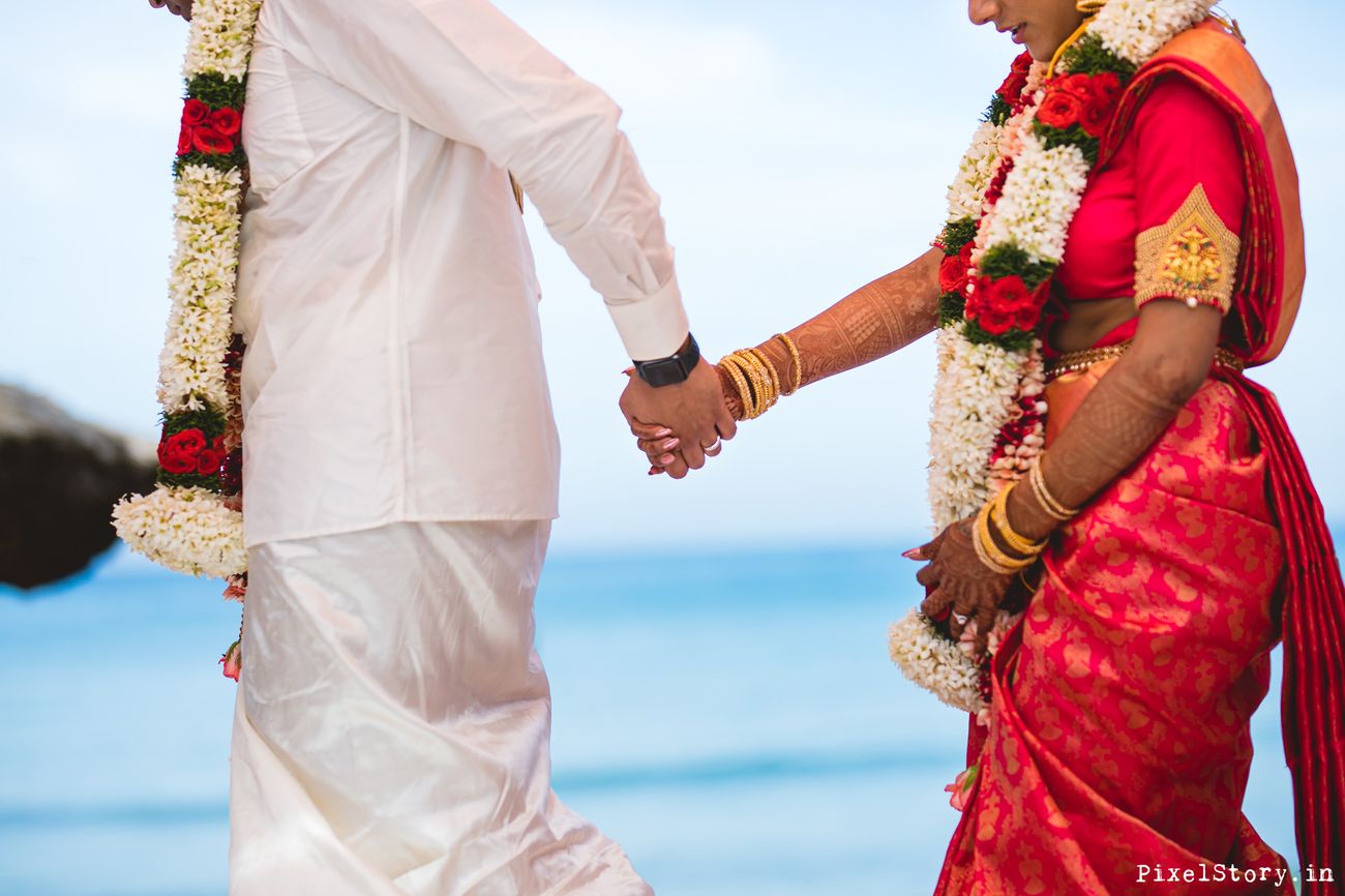 Stunning Tamil Wedding With A Shimmery Sangeet Outfit Wedmegood 