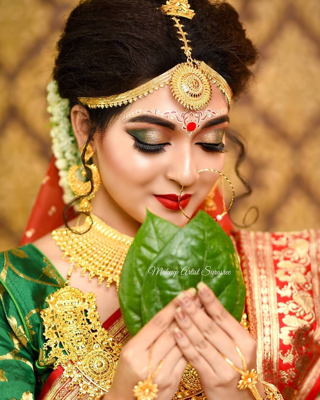 These Bengali Bridal Portraits Have Our Hearts! | WedMeGood