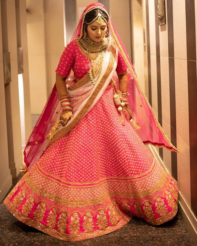 10 Best Places Where You Find Bridal Lehenga On Rent In Delhi! | WedMeGood