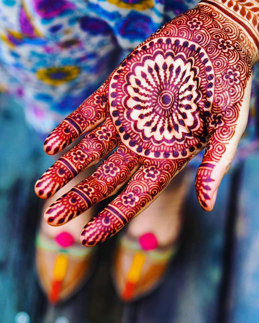 35+ Mandala Mehendi Designs For The Lovers Of OldWorld Charm! WedMeGood