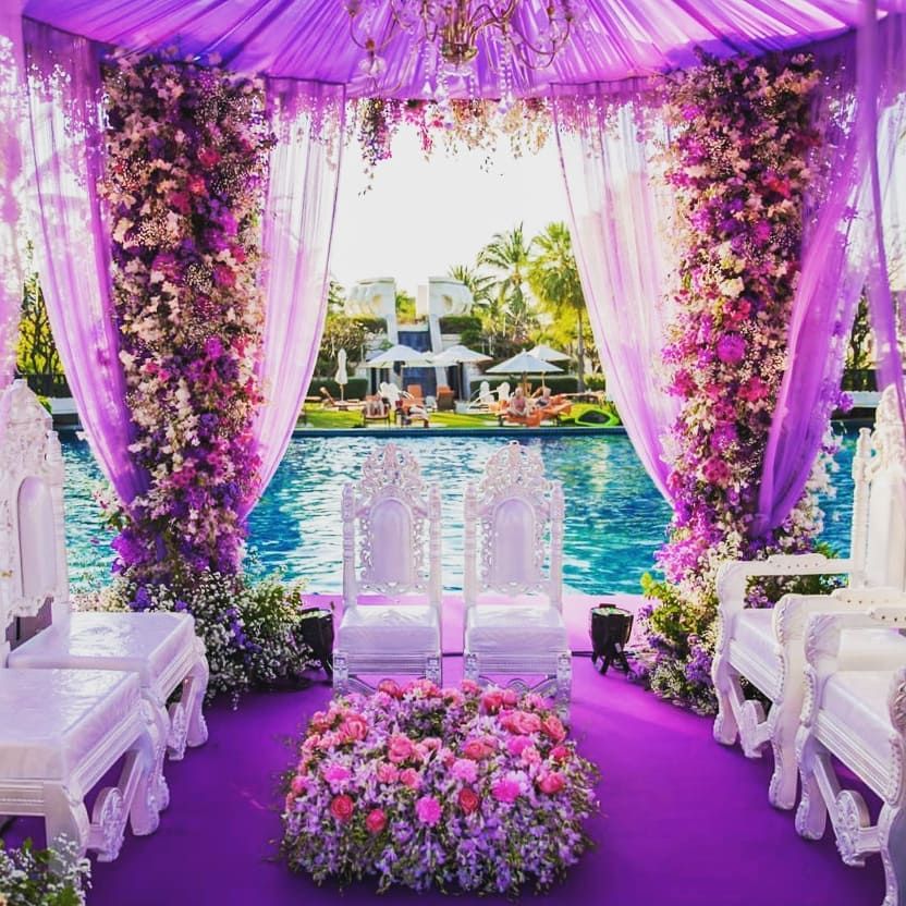  A refreshing touch of lavender for your poolside mandap!