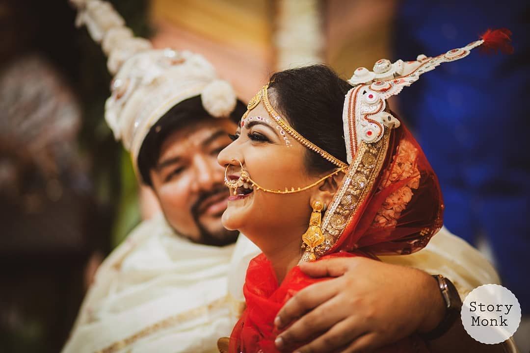 Bengali Couple Portraits That Made Our Hearts Flutter Wedmegood