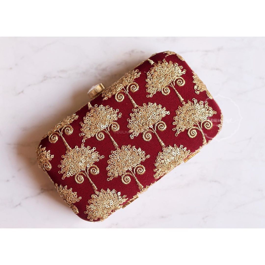 Must Haves In A Bridal Clutch- The South Indian Bride Edition | WedMeGood