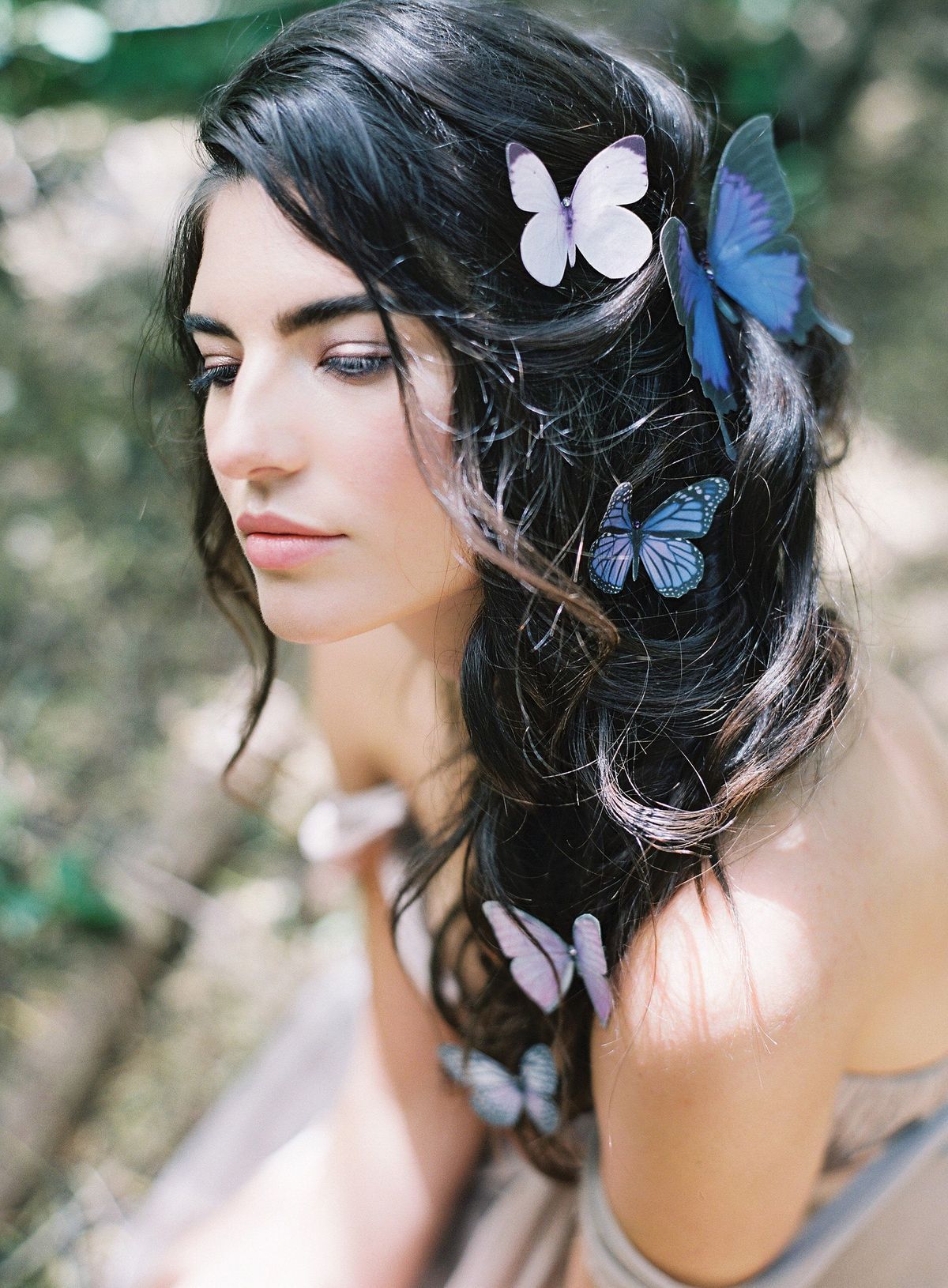 Accessorizing With Clips Or Headbands For The Butterfly Haircut