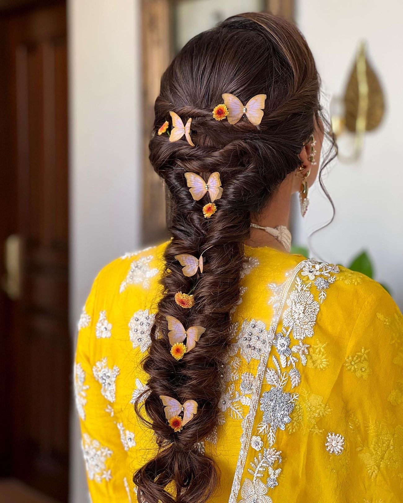 Butterflies In Hair The Newest Mehendi Hairstyle Wedmegood