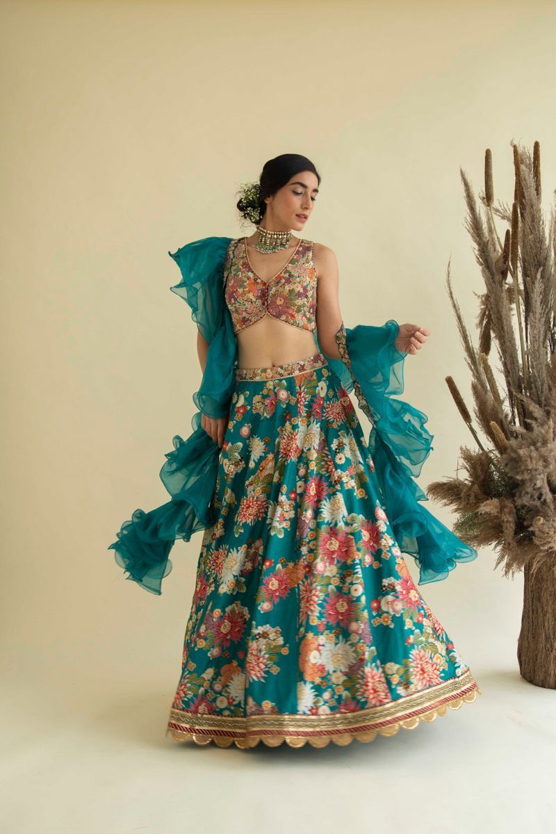 Gorgeous New Green Lehengas For Your Mehendi | WedMeGood