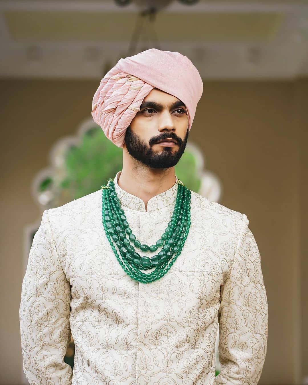 Grooms Who Wore A Pink Safa On Their Wedding Day And Nailed This Hue ...