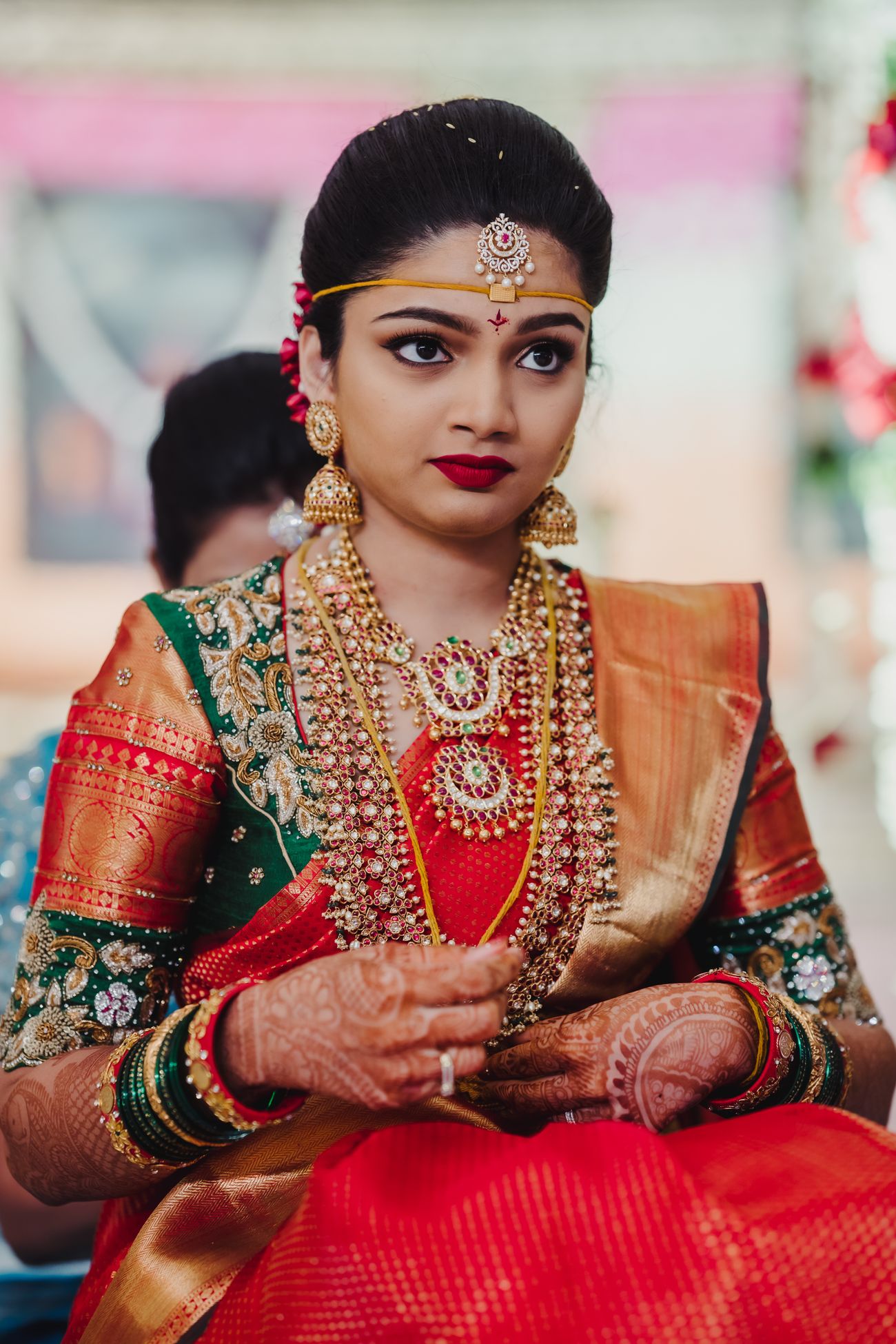 Elegant Hyderabad Wedding With The Bride In A Glimmering Kanjeevaram ...