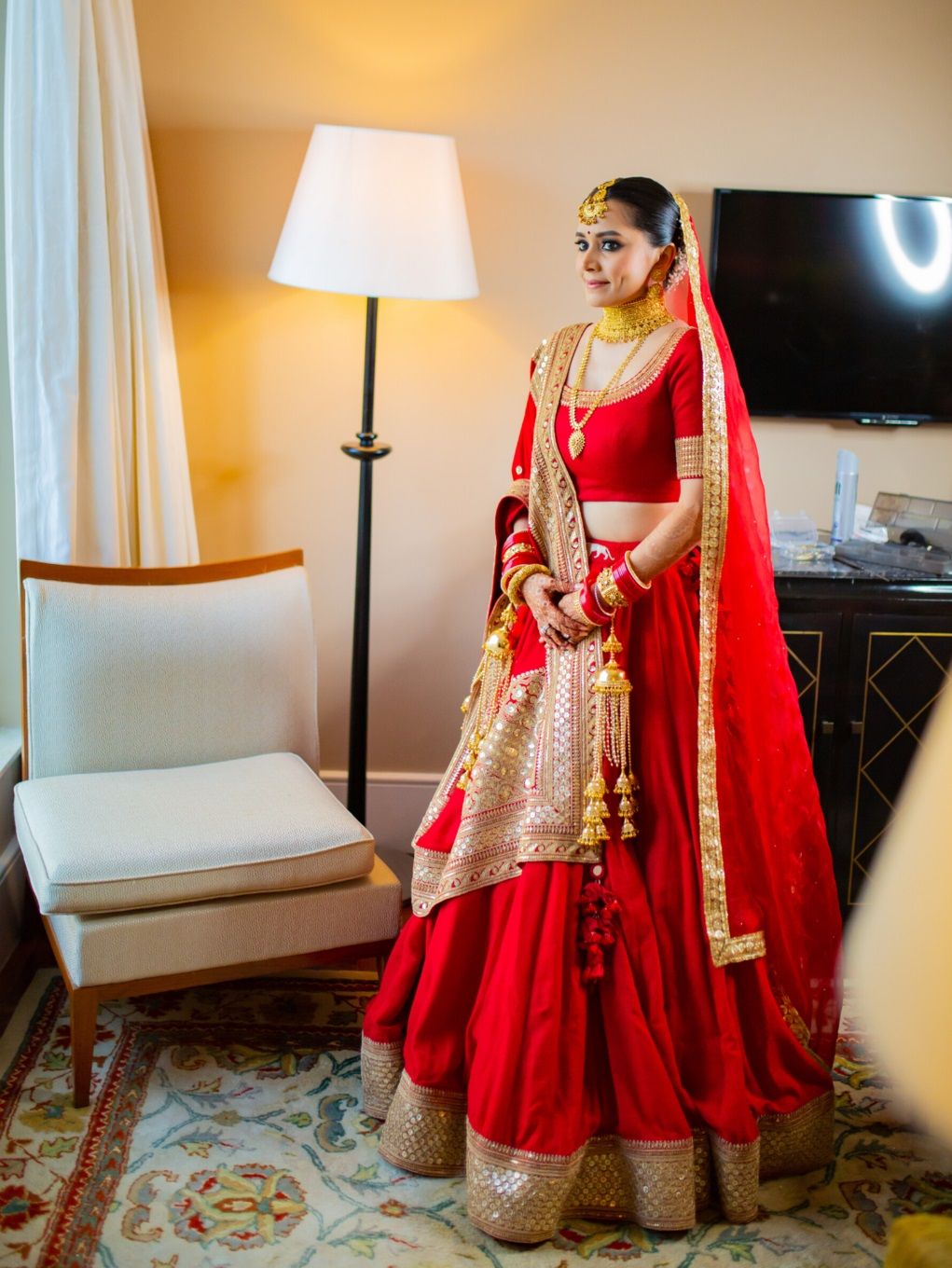 This Simple Sabyasachi Lehenga Is A Bridal Outfit Of Our 'Minimal ...