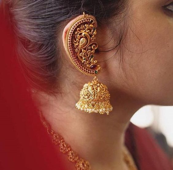 We Have Our Eyes Set On These Temple Jewellery Earcuffs | WedMeGood