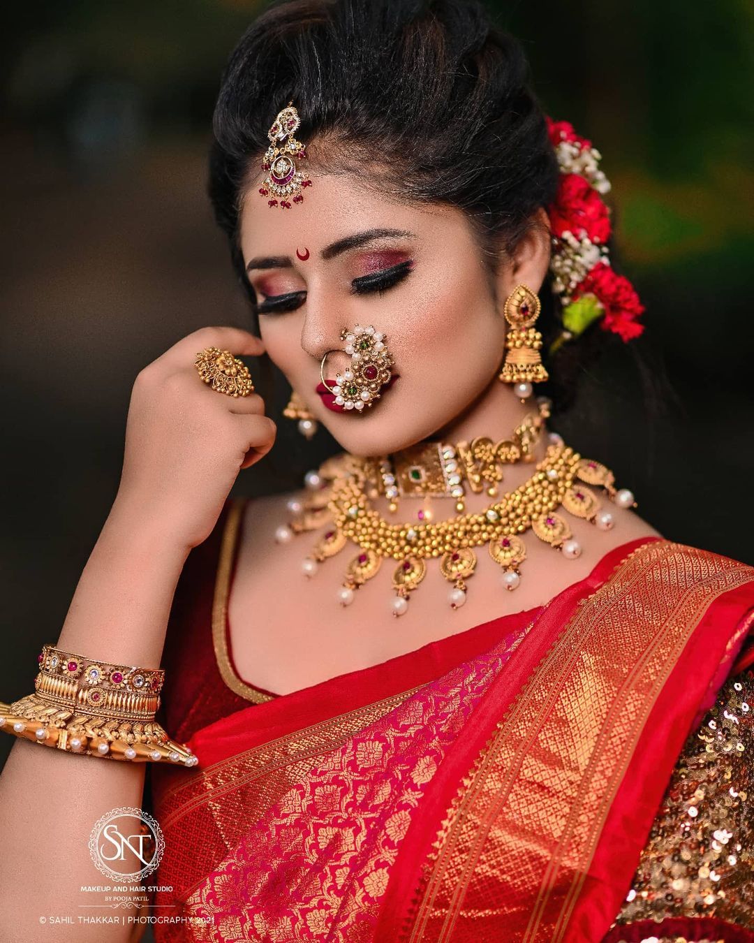 The Most Stunning Nath Designs We Spotted On Maharashtrian Brides ...