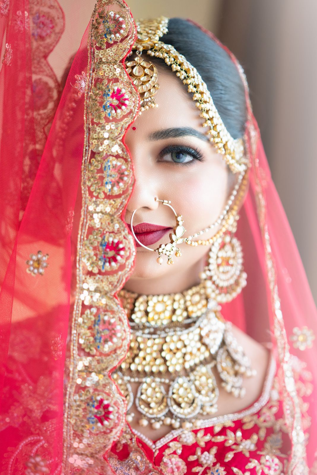 A Royal Delhi Wedding With The Couple In Traditional Colours | WedMeGood