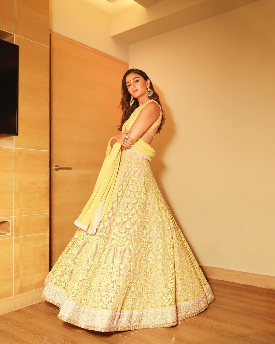 Alia Bhatt & Squad Gave Us Some Major Bridesmaid Styling Goals! | WedMeGood