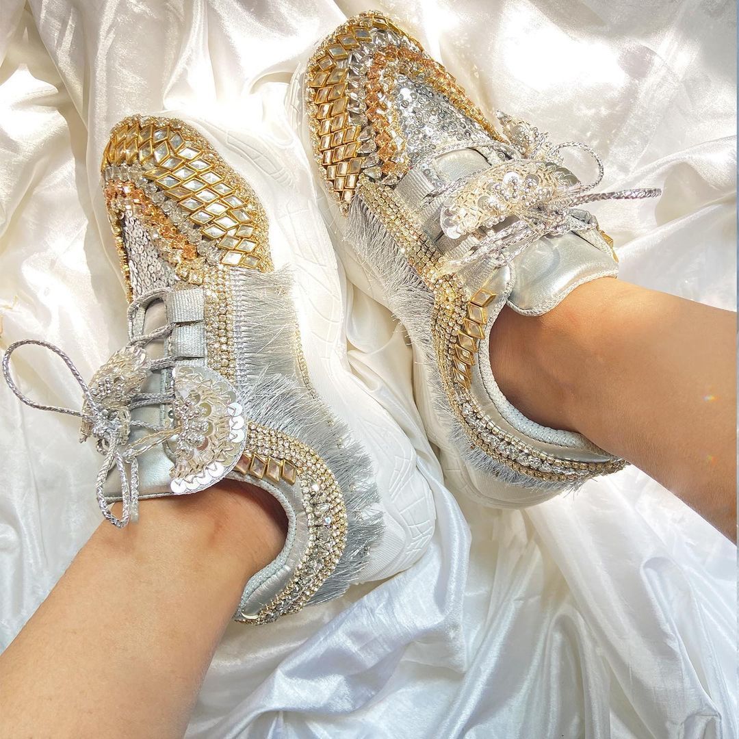 Here Are Some Sneaker Options For The Brides Who Love To Groove | WedMeGood