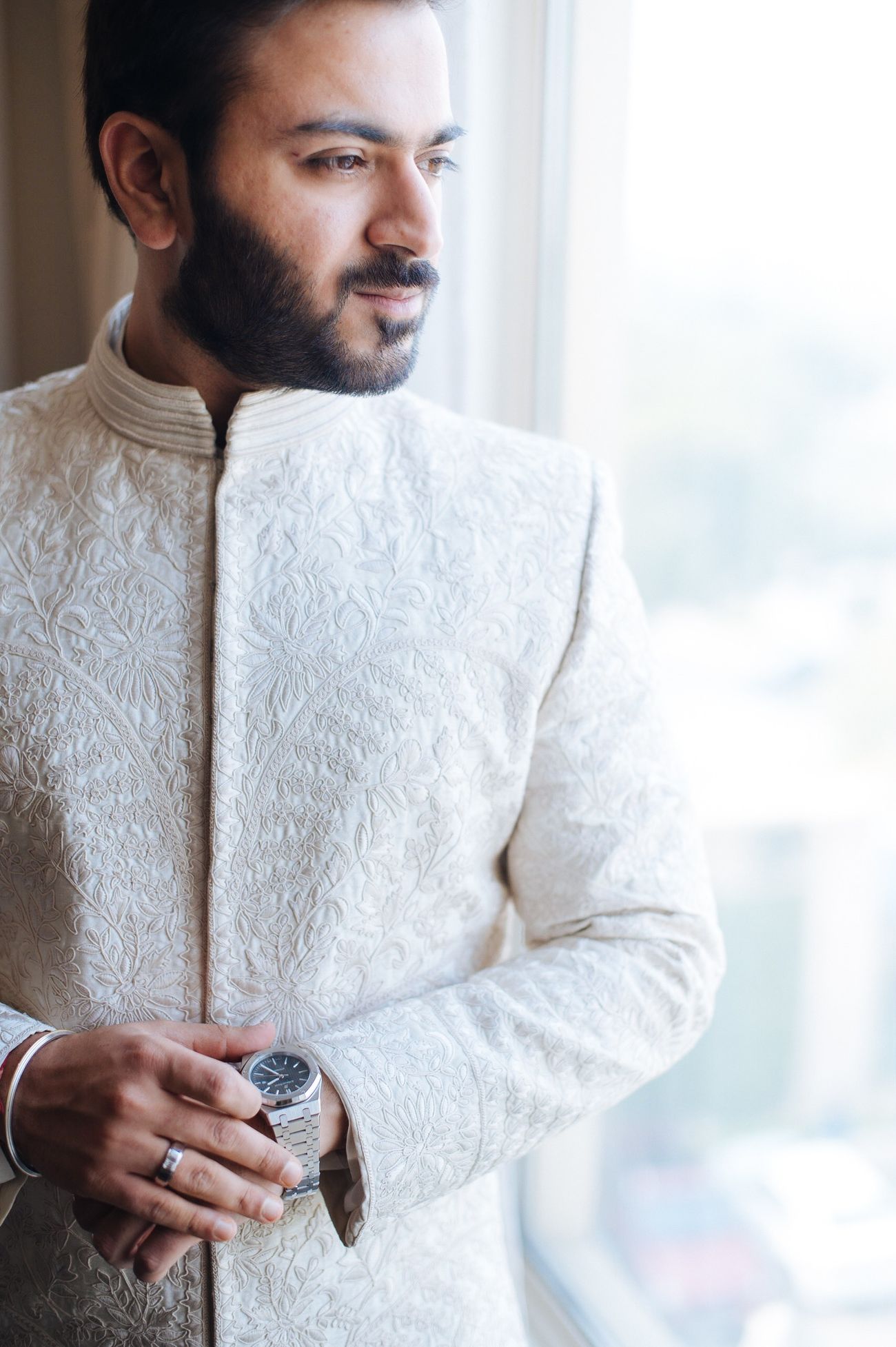 10 Ivory Sherwanis For Grooms That Exude A Modern Vibe Wedmegood 